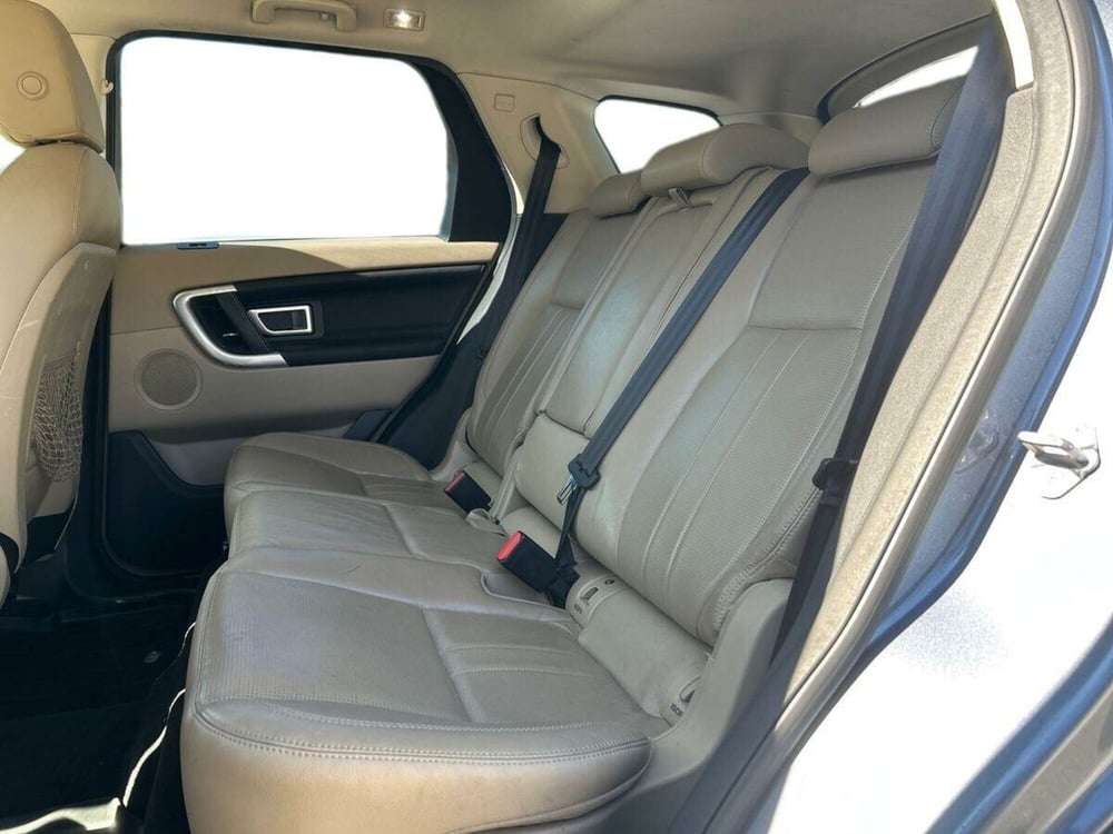 Land Rover Discovery Sport usata a Lecco (11)