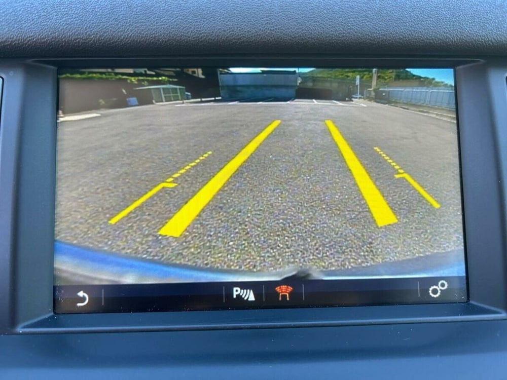 Land Rover Discovery Sport usata a Lecco (13)