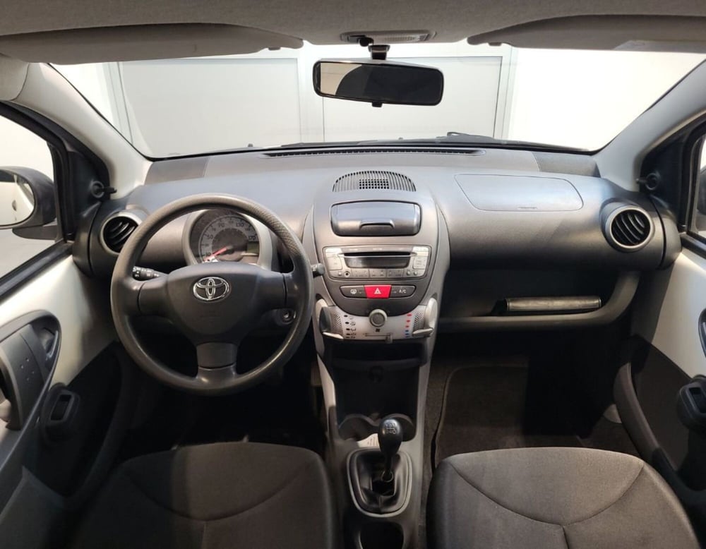 Toyota Aygo usata a Ferrara (8)