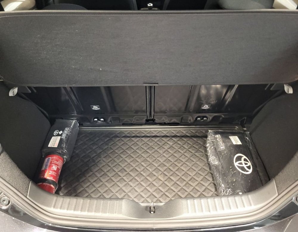 Toyota Aygo X usata a Ferrara (11)