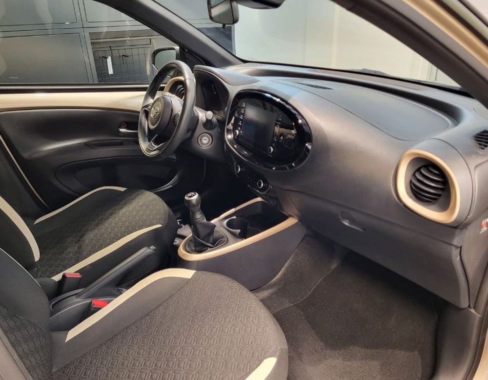 Toyota Aygo X usata a Ferrara (12)