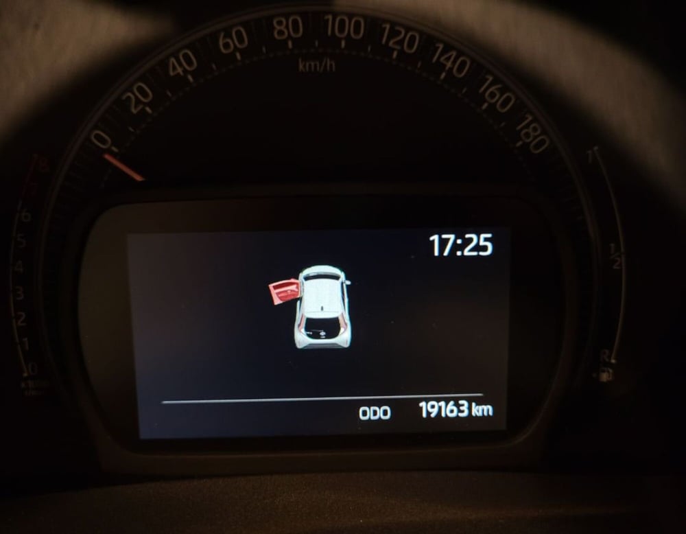 Toyota Aygo X usata a Ferrara (14)