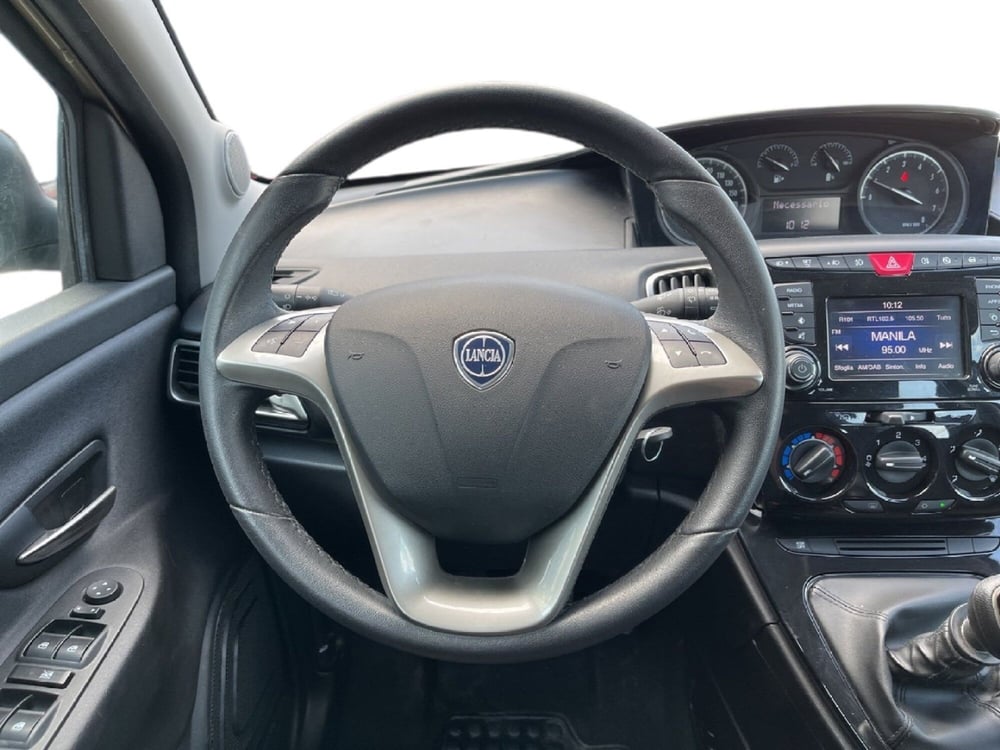 Lancia Ypsilon usata a Torino (12)