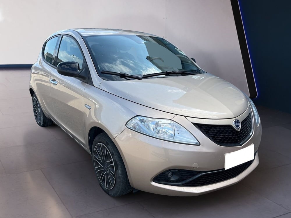 Lancia Ypsilon usata a Torino (3)