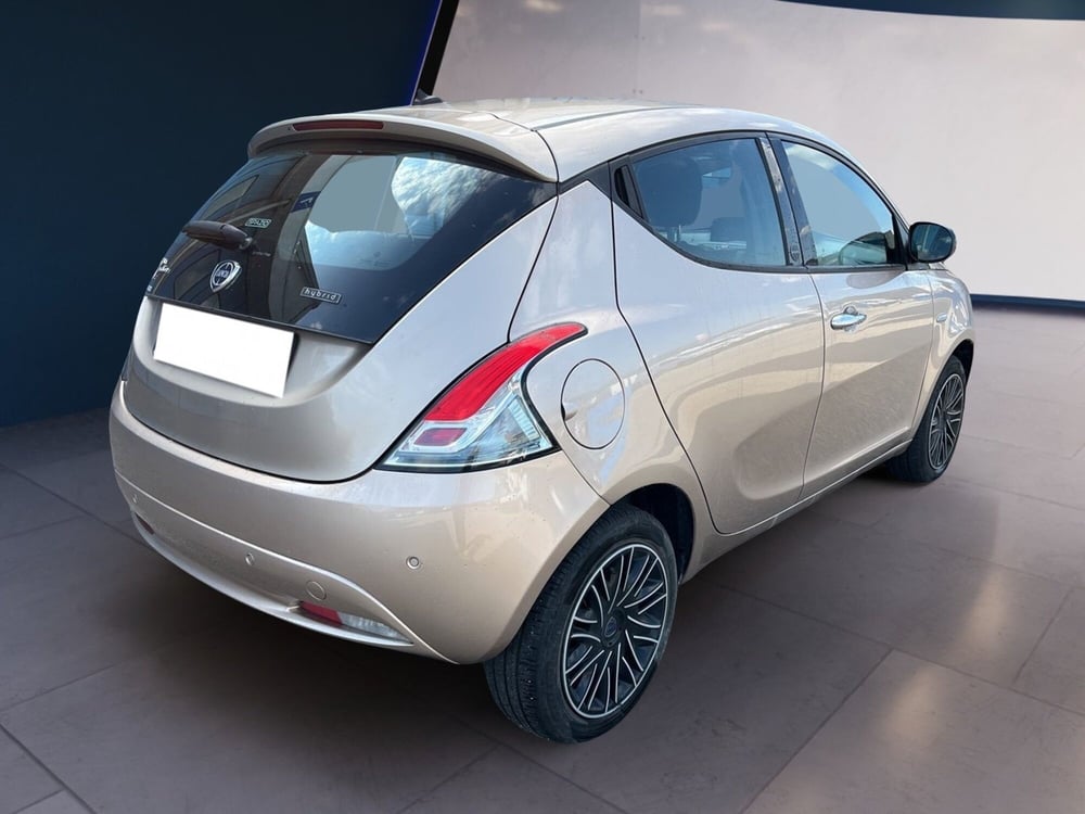 Lancia Ypsilon usata a Torino (4)
