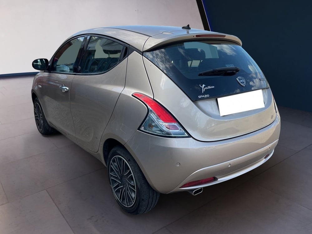 Lancia Ypsilon usata a Torino (5)