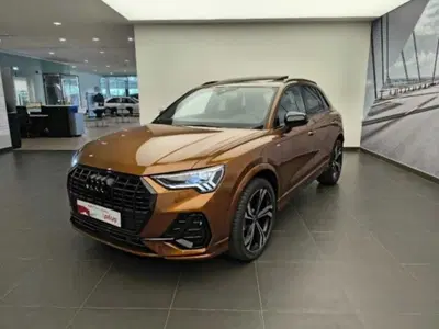 Audi Q3 35 2.0 tdi Identity Black s-tronic nuova a Castenaso