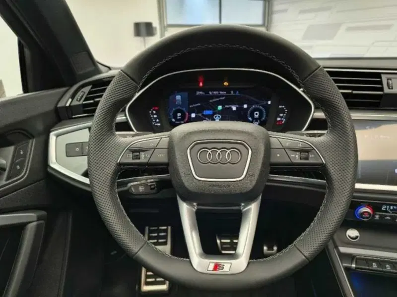Audi Q3 nuova a Bologna (11)
