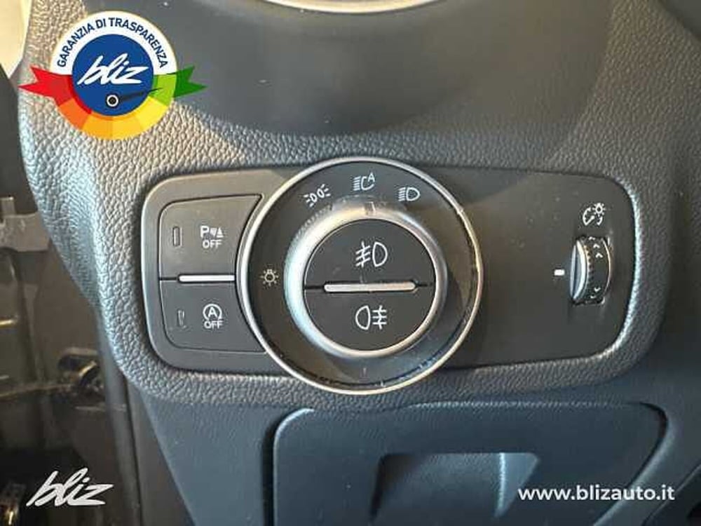 Alfa Romeo Stelvio usata a Udine (18)