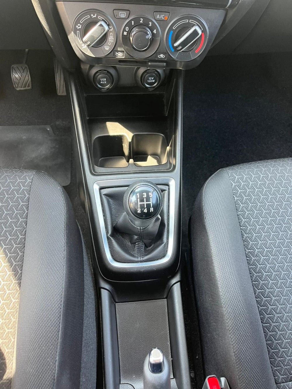 Suzuki Swift usata a Milano (18)