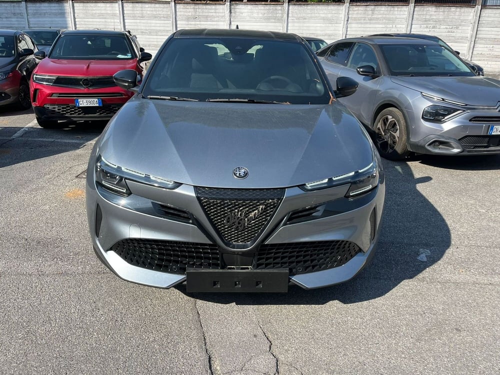 Alfa Romeo Junior nuova a Milano (2)