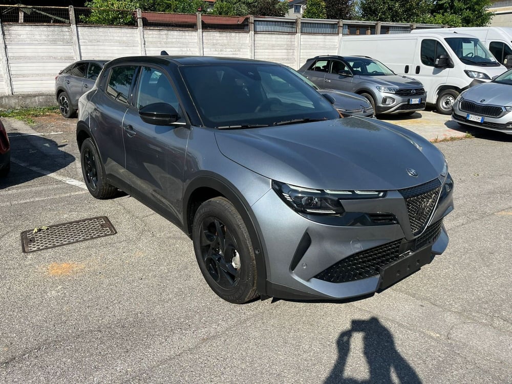 Alfa Romeo Junior nuova a Milano (3)