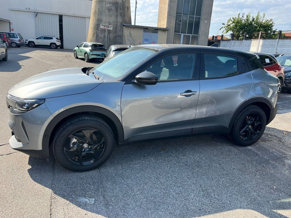 Alfa Romeo Junior nuova a Milano (4)