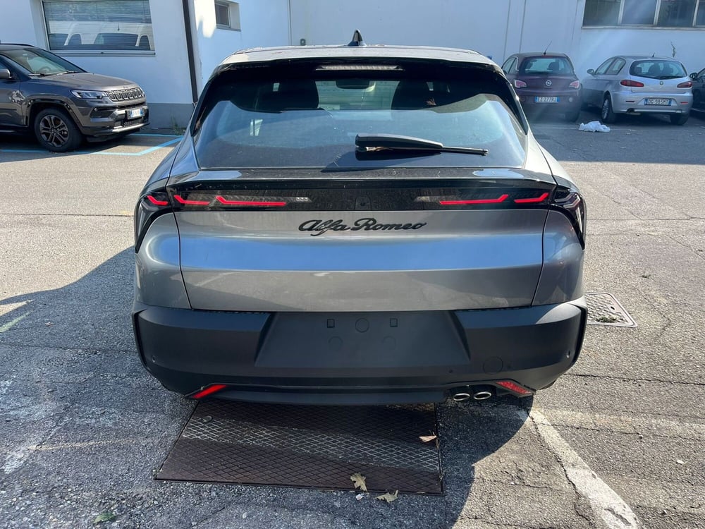 Alfa Romeo Junior nuova a Milano (6)