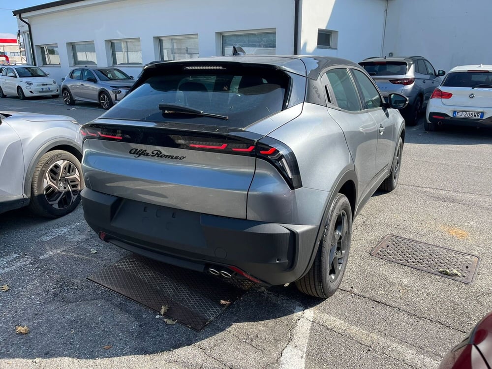 Alfa Romeo Junior nuova a Milano (8)