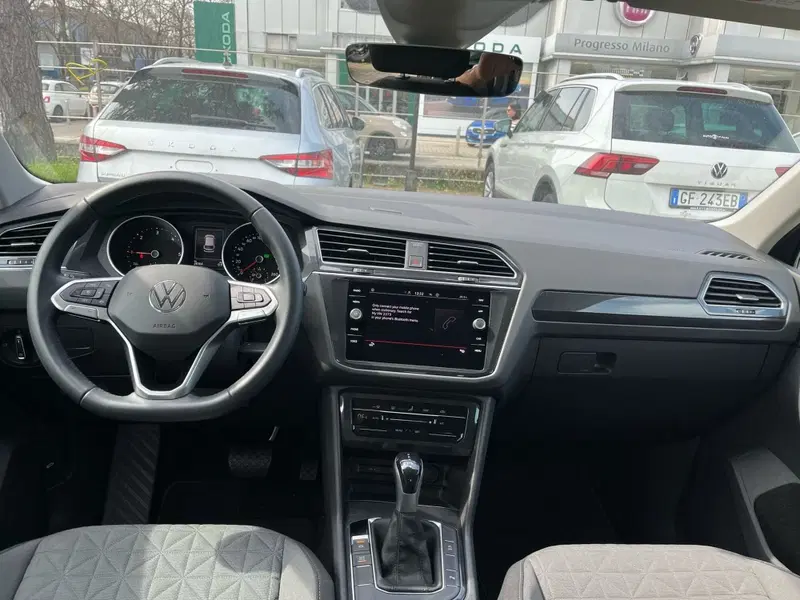 Volkswagen Tiguan usata a Milano (16)