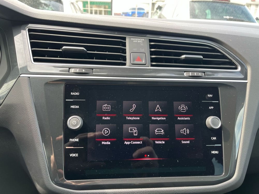 Volkswagen Tiguan usata a Milano (17)