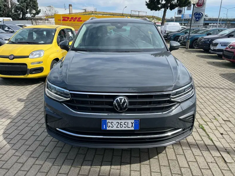 Volkswagen Tiguan usata a Milano (2)