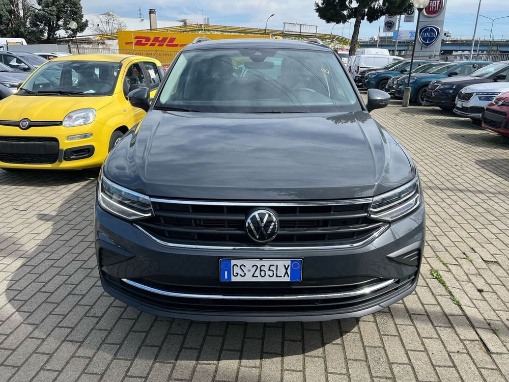 Volkswagen Tiguan usata a Milano (2)