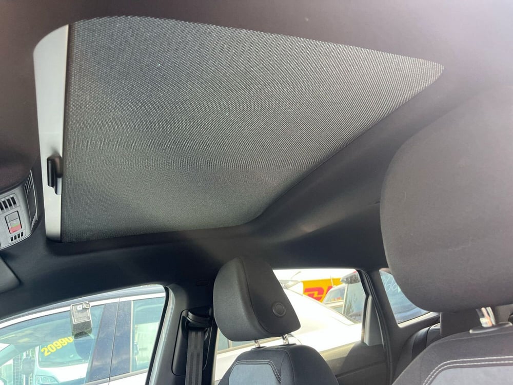 Volkswagen Taigo usata a Milano (12)