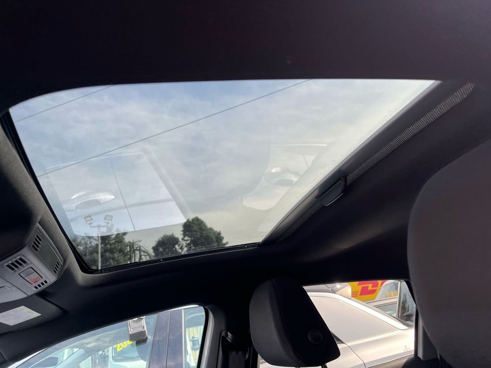 Volkswagen Taigo usata a Milano (13)