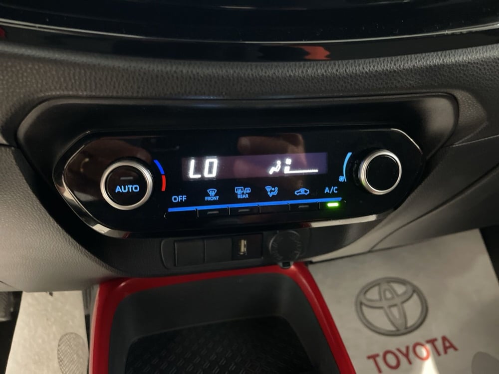 Toyota Aygo X usata a Catania (14)