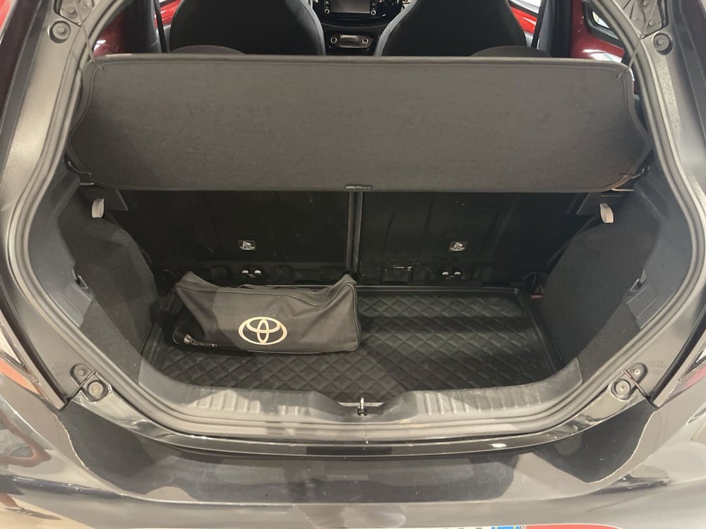 Toyota Aygo X usata a Catania (7)