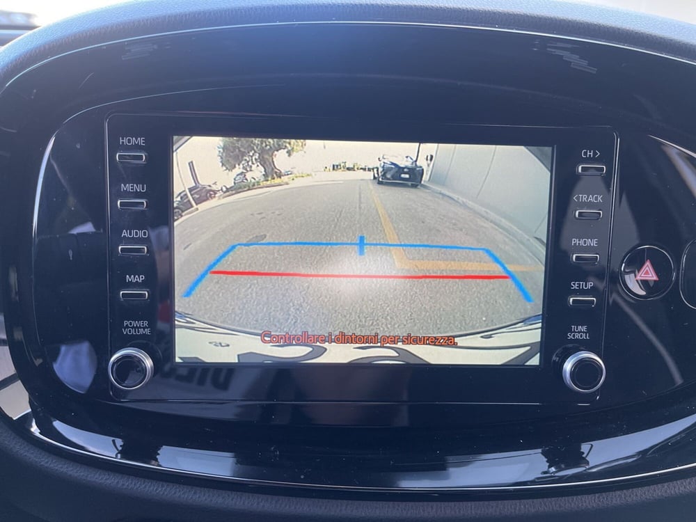 Toyota Aygo X usata a Ragusa (13)