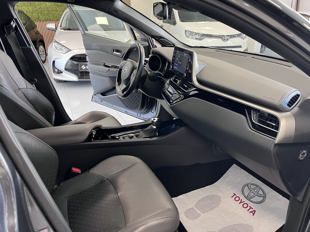 Toyota Toyota C-HR usata a Prato (9)