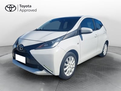 Toyota Aygo 1.0 VVT-i 72 CV 5 porte x-play del 2018 usata a Latina