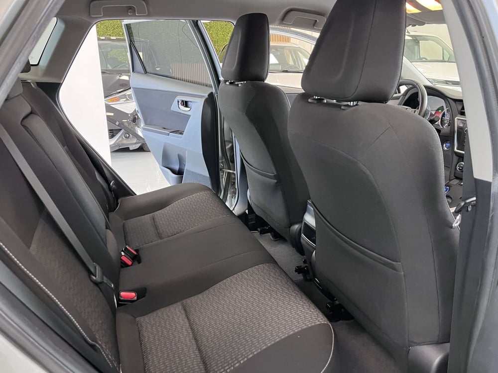 Toyota Auris usata a Prato (9)