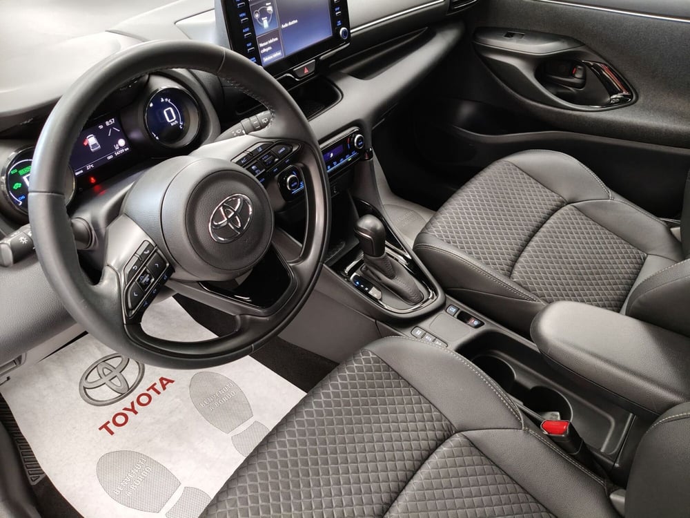 Toyota Yaris usata a Roma (12)