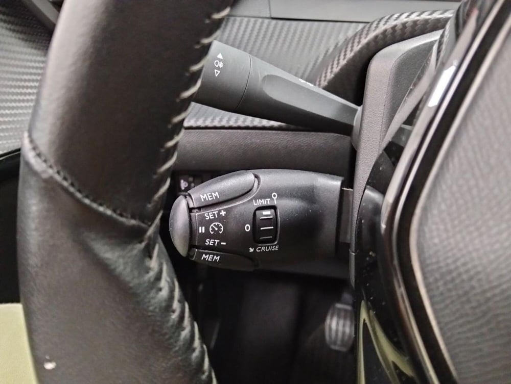 Peugeot 208 usata a Como (11)