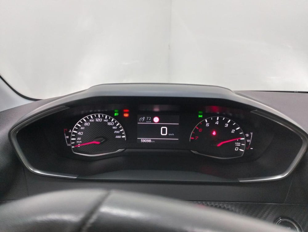 Peugeot 208 usata a Como (12)