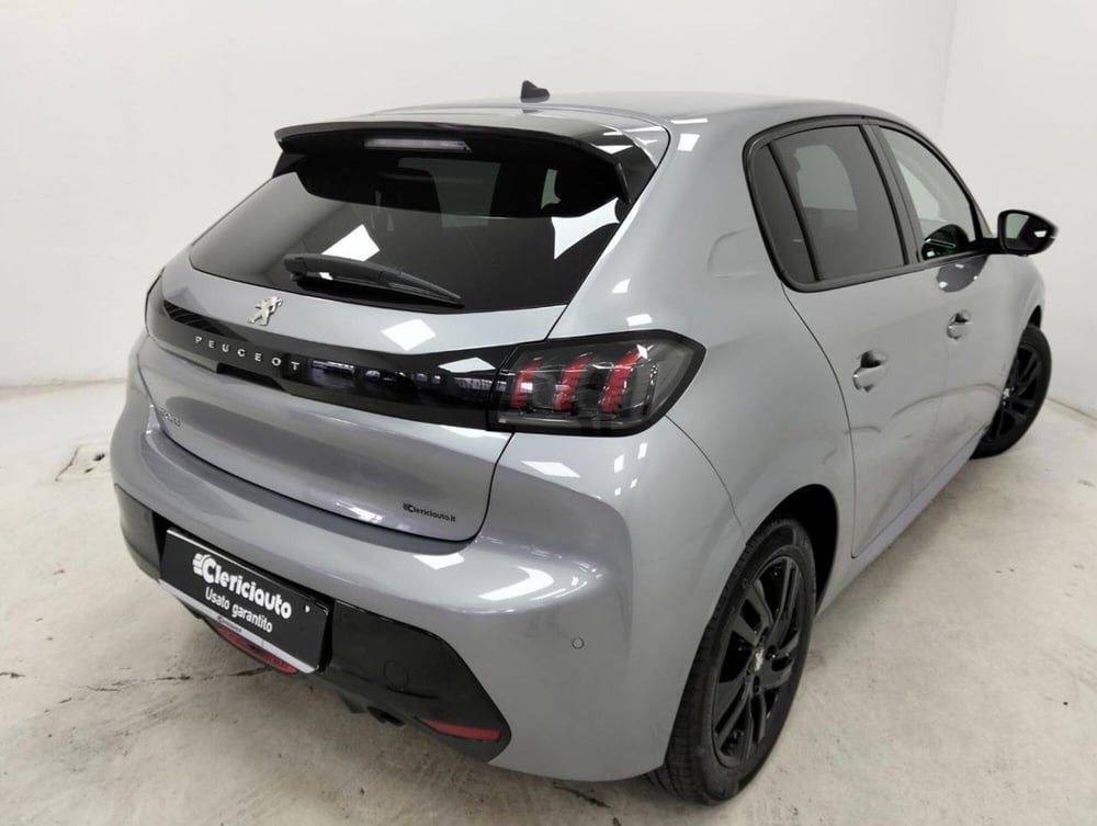 Peugeot 208 usata a Como (2)