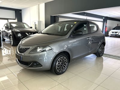 Lancia Ypsilon 1.0 FireFly 5 porte S&amp;S Hybrid Ecochic A. Ferretti del 2024 usata a Ferrara