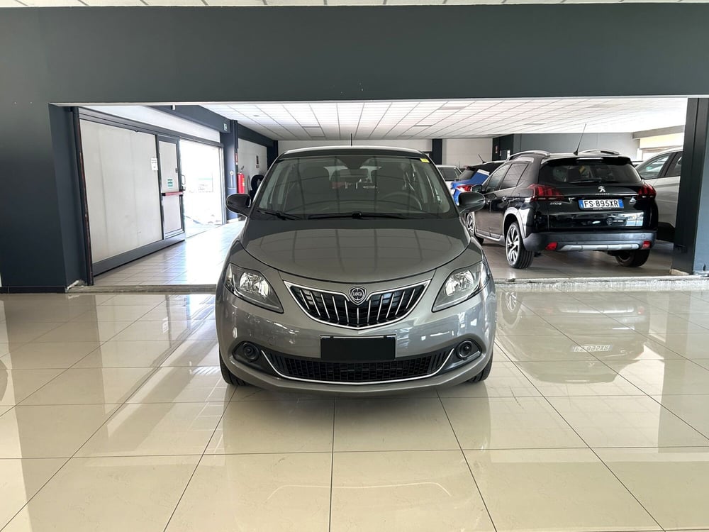 Lancia Ypsilon usata a Ferrara (2)