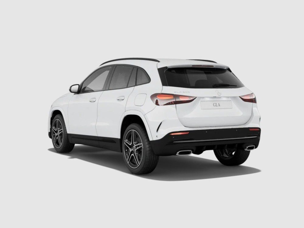 Mercedes-Benz GLA SUV nuova a Ancona (3)