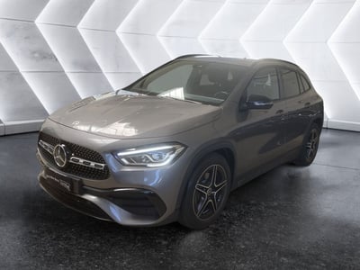 Mercedes-Benz GLA SUV 200 d Automatic Premium del 2022 usata a Napoli