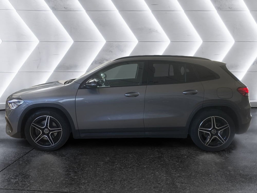 Mercedes-Benz GLA SUV usata a Napoli (5)