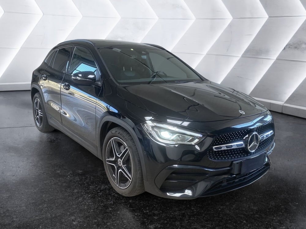 Mercedes-Benz GLA SUV usata a Napoli (3)