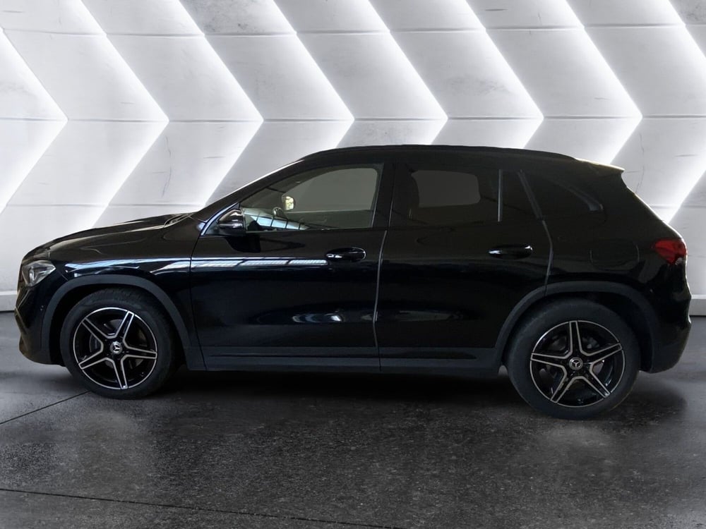 Mercedes-Benz GLA SUV usata a Napoli (8)