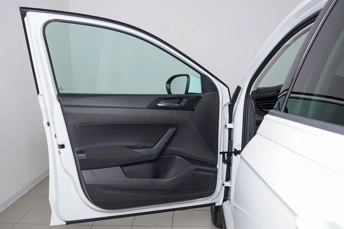 Volkswagen Taigo usata a Perugia (14)