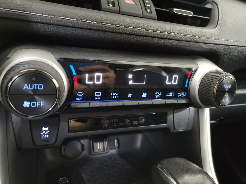Toyota Rav4 usata a Salerno (17)
