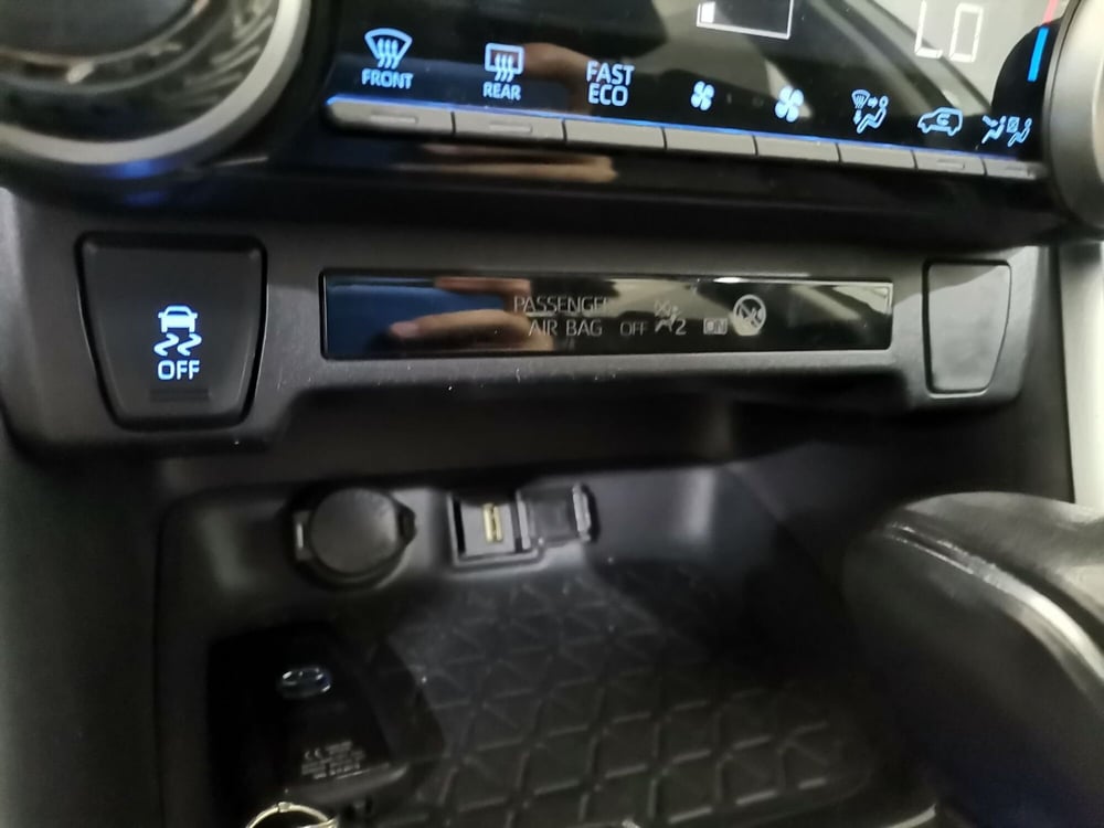 Toyota Rav4 usata a Salerno (18)