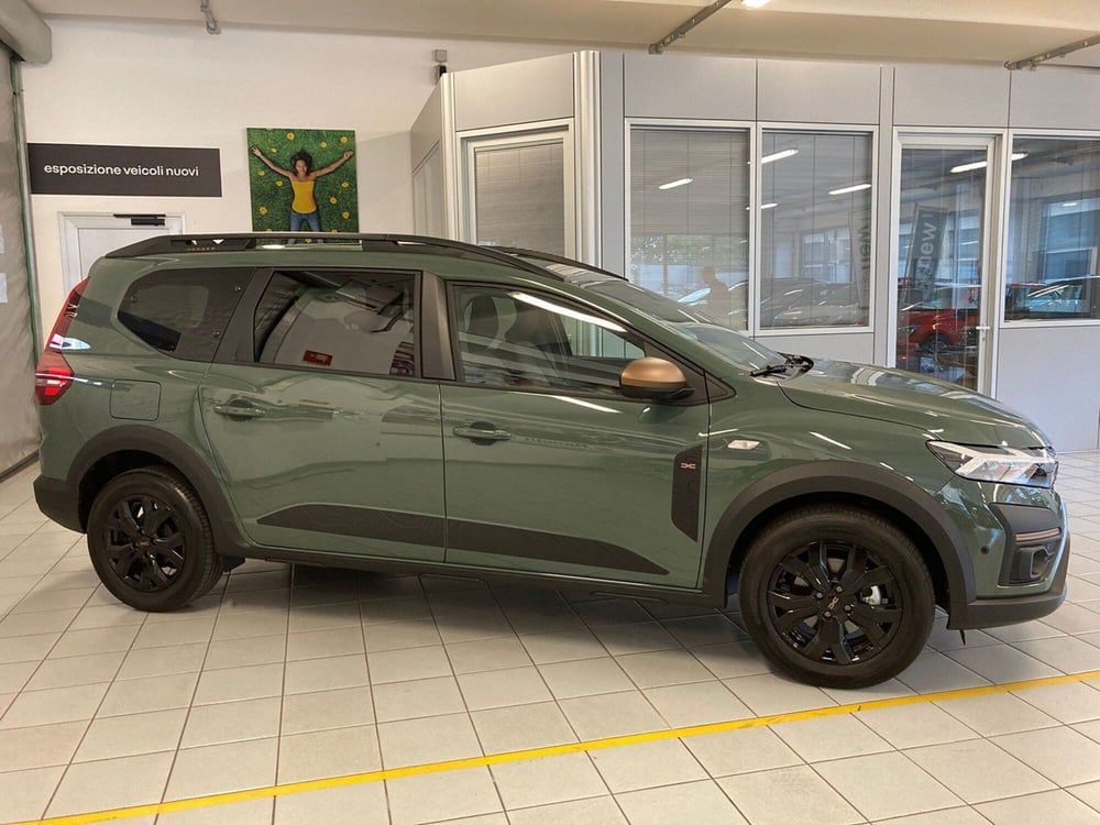 Dacia Jogger nuova a Brescia (2)