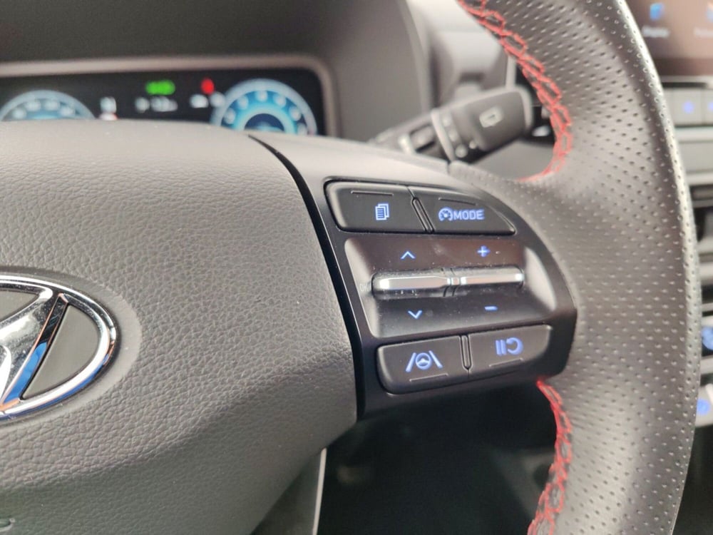 Hyundai Kona usata a La Spezia (14)