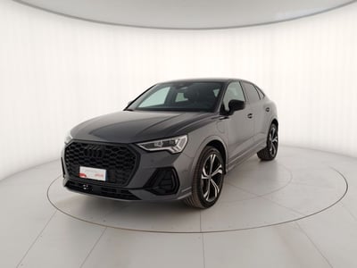 Audi Q3 45 TFSI e S tronic Business del 2024 usata a Massa