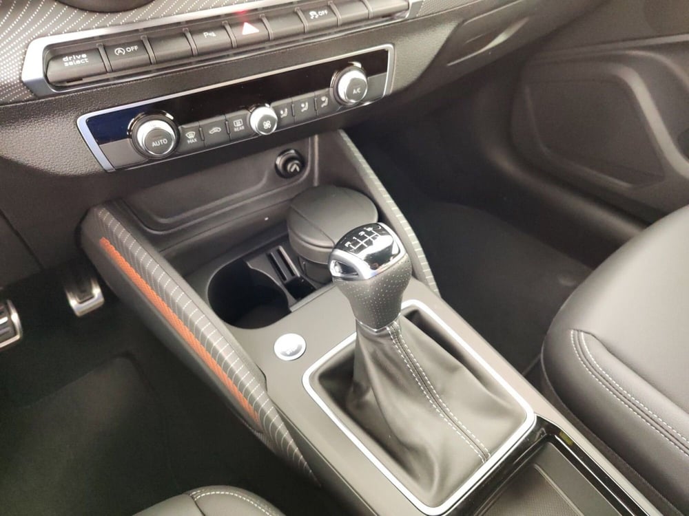 Audi Q2 nuova a Massa-Carrara (11)
