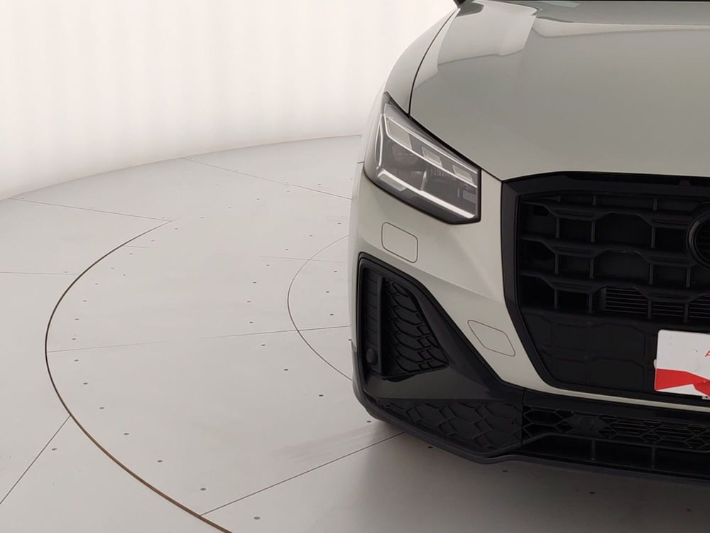 Audi Q2 nuova a Massa-Carrara (5)